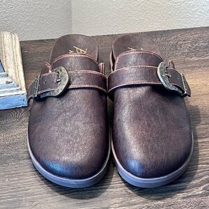 NEW Blowfish Malibu Skylar Brown Buckle Clogs Mules Shoes Size 9